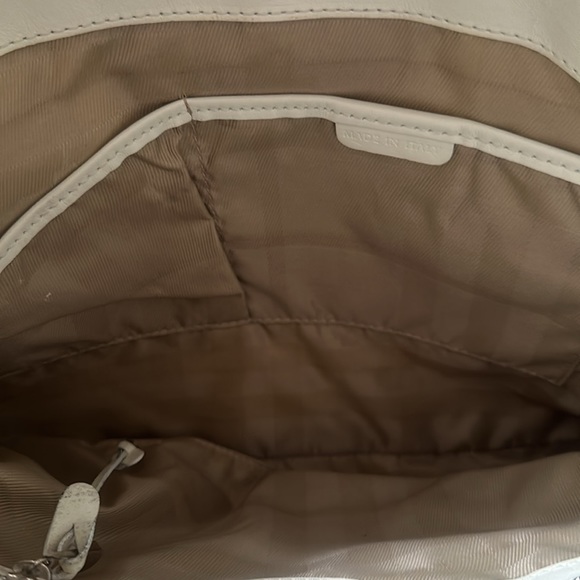 Burberry white leather quilt bag - Picture 4 of 8